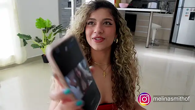 Snapshot of Melina-Smith chatting on September 2025 08:38:01 PM Melina-Smith online show from September 2025 08:38:01 PM
