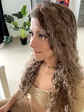 Melina-Smith online show from November 2025 05:46:02 PM