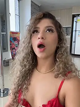 Melina-Smith online show from November 2025 07:06:01 PM