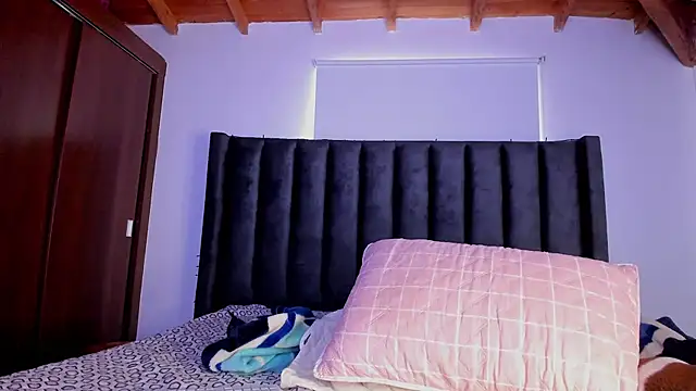 Snapshot of paulina_soto chatting on January 2026 04:25:01 PM paulina soto online show from January 2026 04:25:01 PM