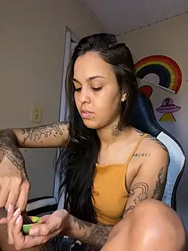 poliannaxx online show from September 2025 02:48:01 AM