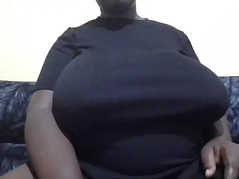Snapshot of pritty-leila chatting on June 2026 04:55:02 PM pritty-leila online show from June 2026 04:55:02 PM
