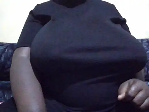 Snapshot of pritty-leila chatting on June 2026 10:48:01 AM pritty-leila online show from June 2026 10:48:01 AM