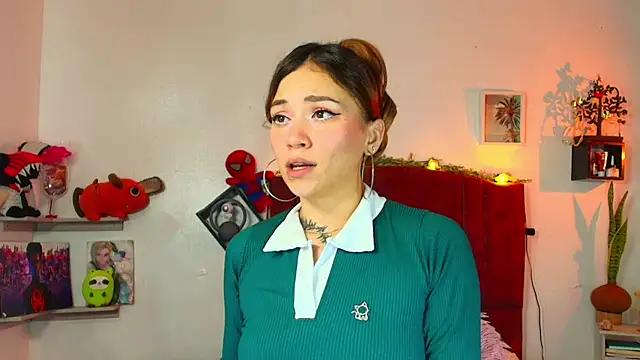 alisson zafiro  online show from February 2026 12:11:01 AM