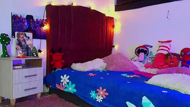 alisson zafiro  online show from November 2025 03:22:01 AM