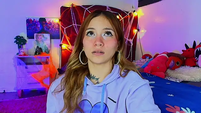 alisson zafiro  online show from October 2025 03:17:02 AM