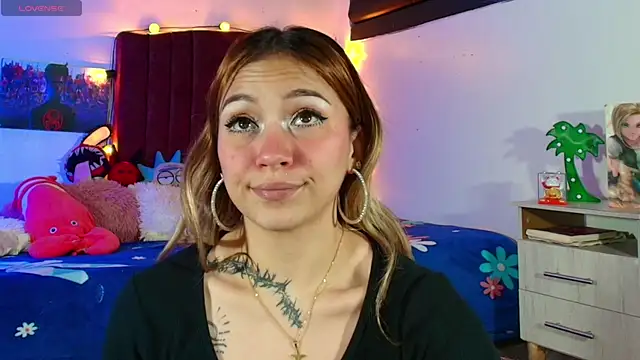 alisson zafiro  online show from September 2025 03:21:01 AM