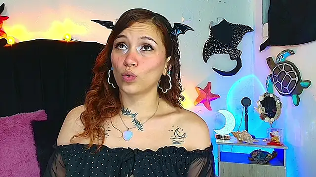 Snapshot of alisson_zafiro_ chatting on July 2026 08:55:02 AM alisson zafiro online show from July 2026 08:55:02 AM