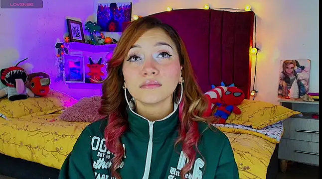 alisson zafiro  online show from November 2025 05:07:01 AM