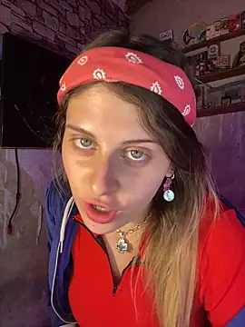 FlorBich online show from May 2026 10:35:02 PM