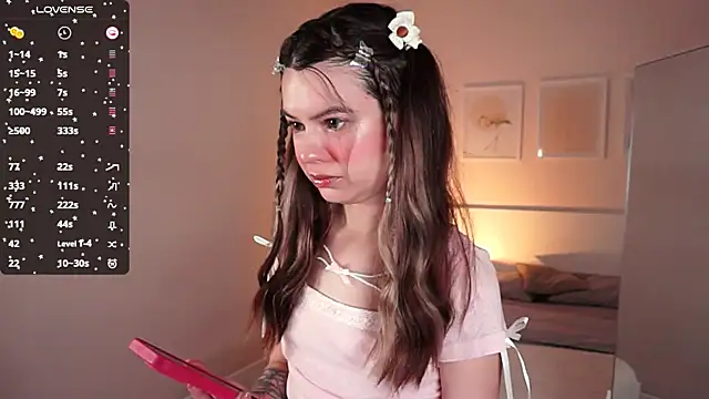 Snapshot of Lil_Amelie chatting on March 2025 07:13:02 AM Lil Amelie online show from March 2025 07:13:02 AM