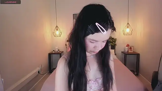 Snapshot of Lil_Amelie chatting on June 2026 09:30:01 AM Lil Amelie online show from June 2026 09:30:01 AM