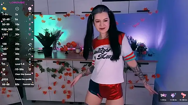 Snapshot of Lil_Amelie chatting on November 2025 10:42:01 AM Lil Amelie online show from November 2025 10:42:01 AM