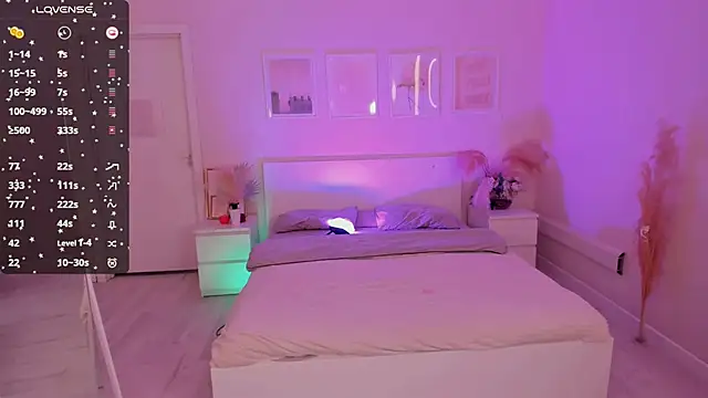 Snapshot of Lil_Amelie chatting on March 2025 07:07:02 AM Lil Amelie online show from March 2025 07:07:02 AM