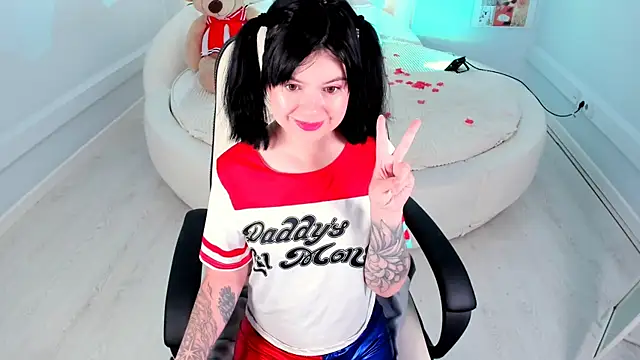 Snapshot of Lil_Amelie chatting on August 2026 08:19:02 AM Lil Amelie online show from August 2026 08:19:02 AM