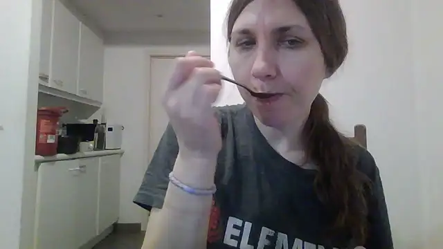 Snapshot of JasmineGlamour chatting on March 2026 04:06:02 AM JasmineGlamour online show from March 2026 04:06:02 AM