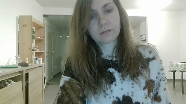 Snapshot of JasmineGlamour chatting on April 2026 03:42:02 AM JasmineGlamour online show from April 2026 03:42:02 AM