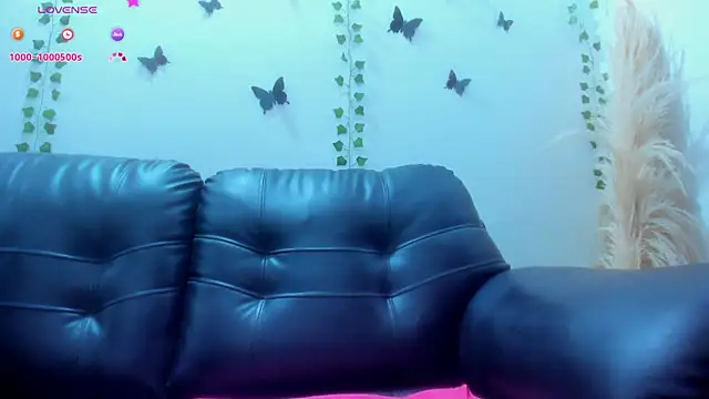 Amani Bakir online show from December 2025 01:04:02 PM