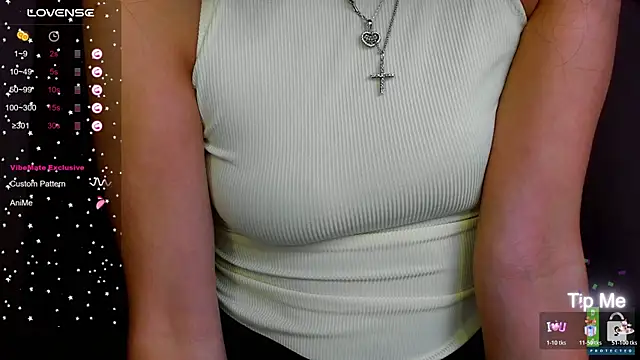 Alianna Solo Kisses online show from January 2026 05:27:02 PM