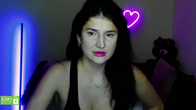 Alianna Solo Kisses online show from February 2026 12:27:01 PM