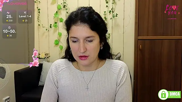 Alianna Solo Kisses online show from October 2025 11:24:02 AM