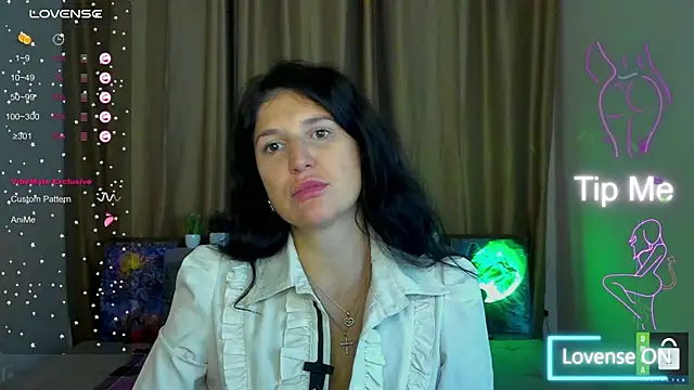 Alianna Solo Kisses online show from October 2025 12:15:02 PM