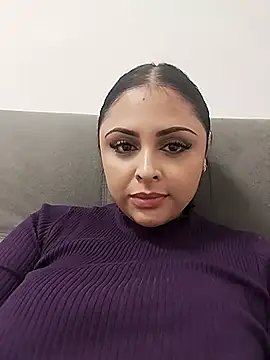 Snapshot of MelannyBell chatting on December 2025 08:15:02 PM MelannyBell online show from December 2025 08:15:02 PM