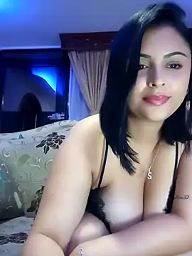 Snapshot of MelannyBell chatting on January 2025 03:09:01 AM MelannyBell online show from January 2025 03:09:01 AM