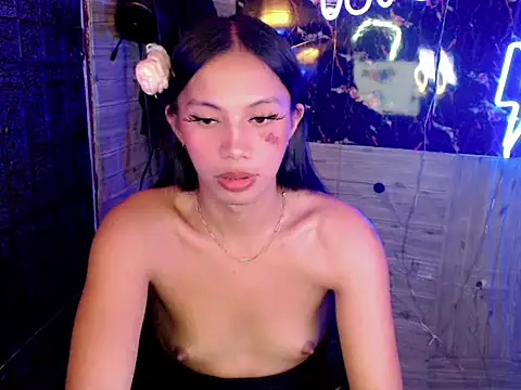 whiteladyboy online show from September 2025 02:17:01 PM