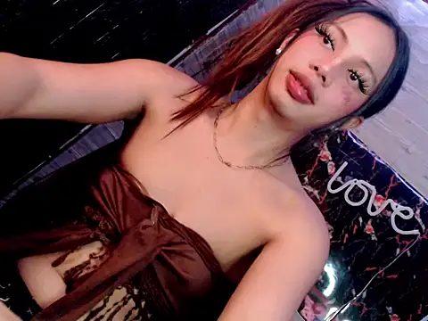 whiteladyboy online show from October 2025 08:02:01 AM