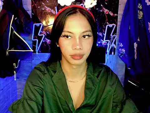 whiteladyboy online show from December 2025 04:15:01 AM