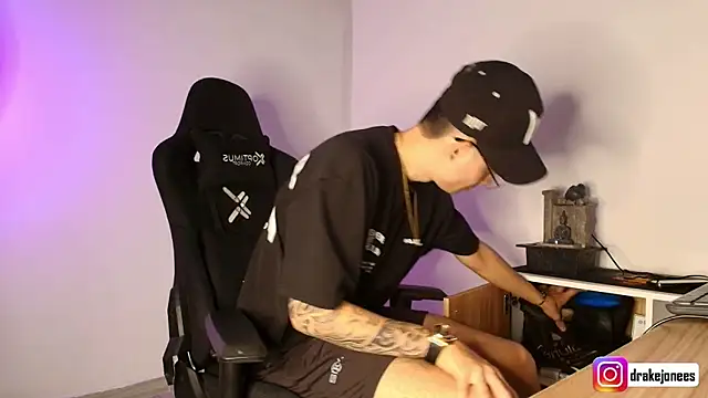 god drake online show from April 2026 06:24:01 PM