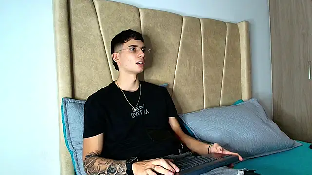 god drake online show from October 2025 05:28:01 AM