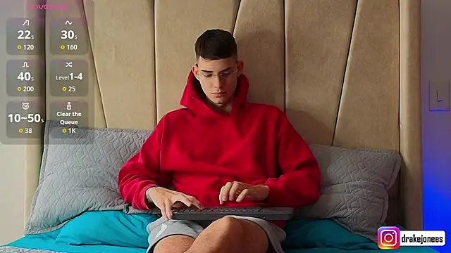 god drake online show from December 2025 03:00:02 PM