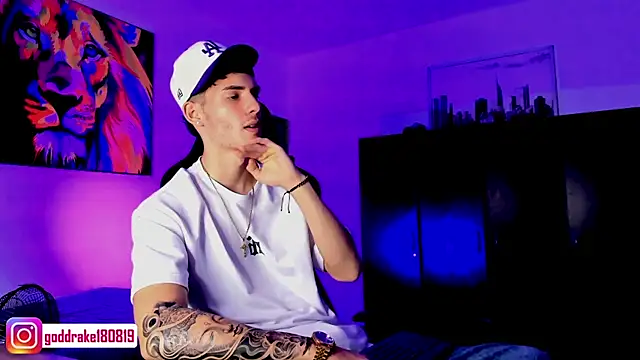 god drake online show from December 2024 09:17:01 PM