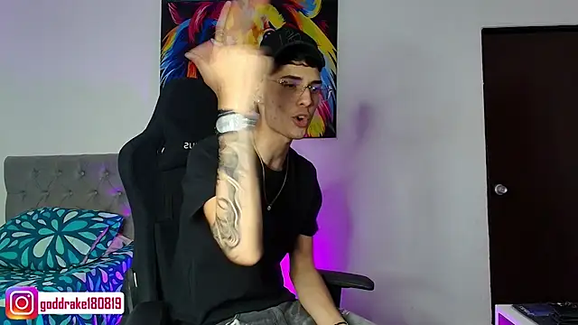 god drake online show from February 2025 04:57:01 AM