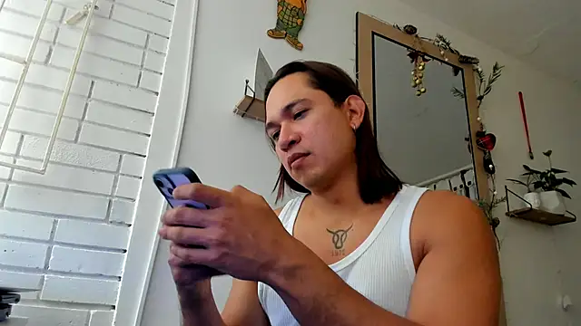 Valerioe online show from November 2025 09:52:02 PM