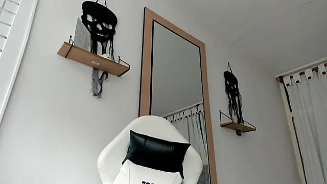 Valerioe online show from November 2025 01:16:02 PM