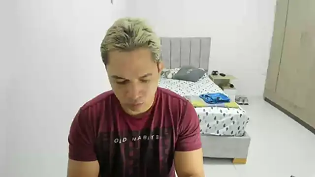 Snapshot of Valerioe chatting on June 2026 08:19:02 AM Valerioe online show from June 2026 08:19:02 AM