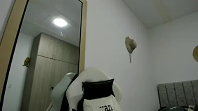 Valerioe online show from March 2026 01:45:02 PM