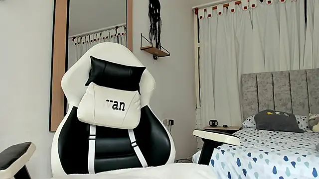 Valerioe online show from November 2025 02:09:01 PM