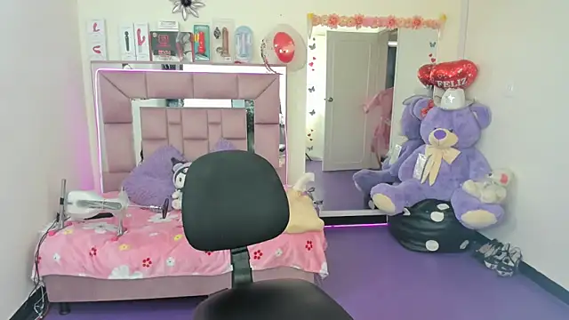 Snapshot of AriadnaCappelletty chatting on October 2025 03:42:01 PM AriadnaCappelletty online show from October 2025 03:42:01 PM