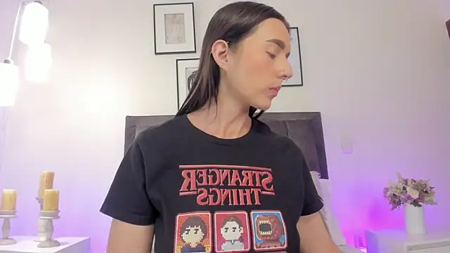 helen mooree online show from March 2026 12:54:02 PM