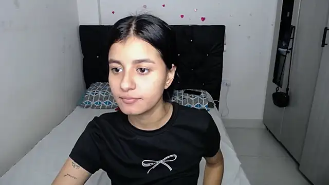 Snapshot of floweer_ chatting on February 2026 03:29:02 AM floweer online show from February 2026 03:29:02 AM