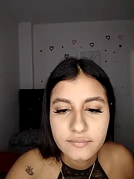 Snapshot of floweer_ chatting on November 2025 04:02:02 AM floweer online show from November 2025 04:02:02 AM