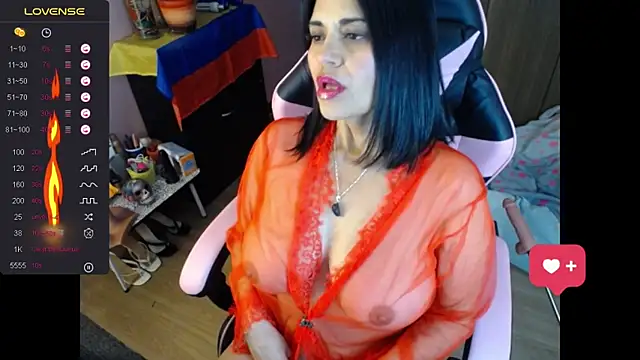 paolagomez  online show from October 2025 09:17:02 AM