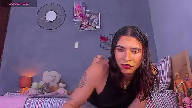 tiffbeatiful online show from October 2025 03:03:01 PM