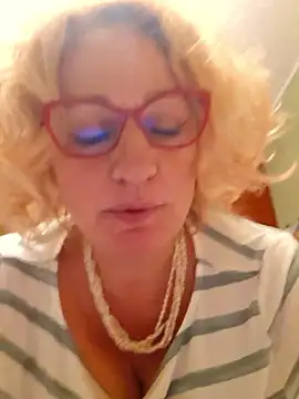 VirginiaNurse online show from May 2026 08:51:02 PM