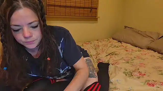 Snapshot of MiaElizabeth chatting on November 2025 08:52:02 AM MiaElizabeth online show from November 2025 08:52:02 AM