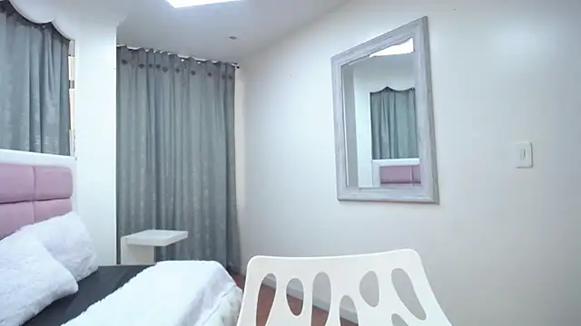 IssadoraJames online show from February 2025 06:34:02 PM